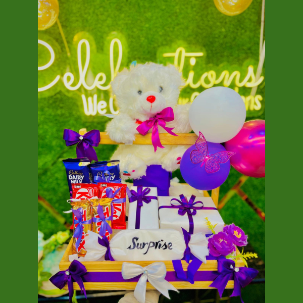 Teddy, Baket & Chocolates